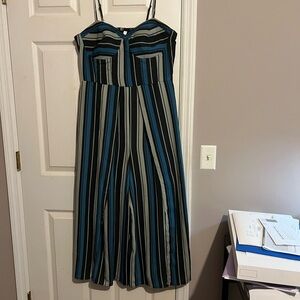 Xhilaration XL jumpsuit. Legs have slits on sides. Like new
